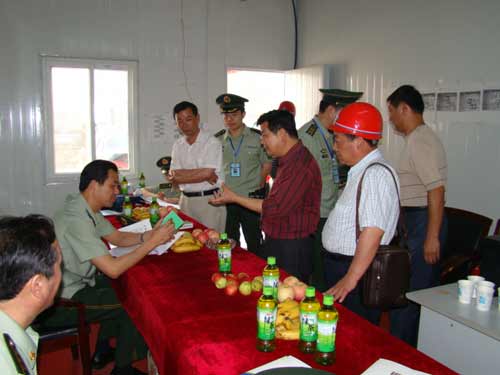 安徽省消防總隊(duì)到Y(jié)T保溫現(xiàn)場檢收贊揚(yáng)YT保溫材料